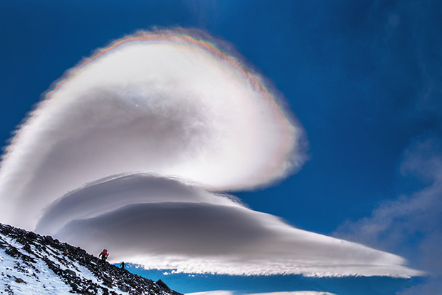 Whangehu Hut (2,020m)